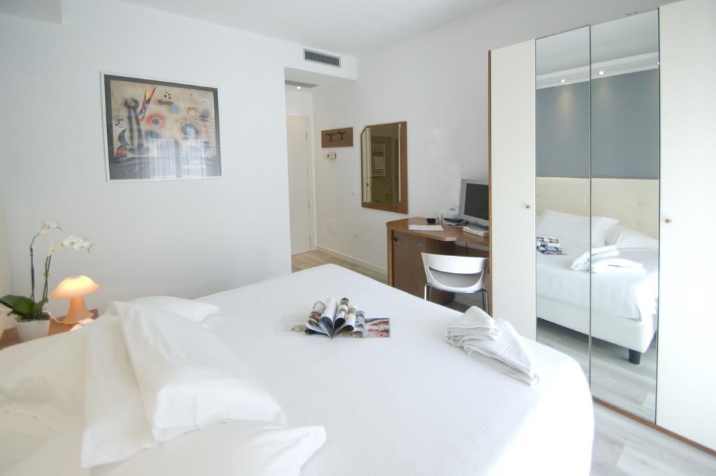 Hotel Sorriso Морской Милан Номер фото
